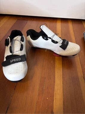 Speed Women's White Cycling Shoes - Athletic Road Shoe